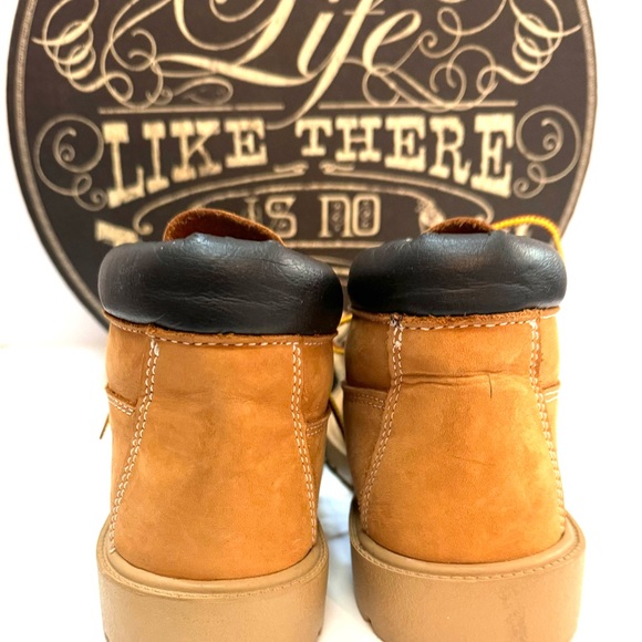 Timberlsnd - Picture 5 of 11